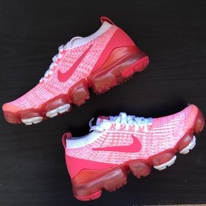 Nike Air Vapormax Flyknit. Women’s Sz 7